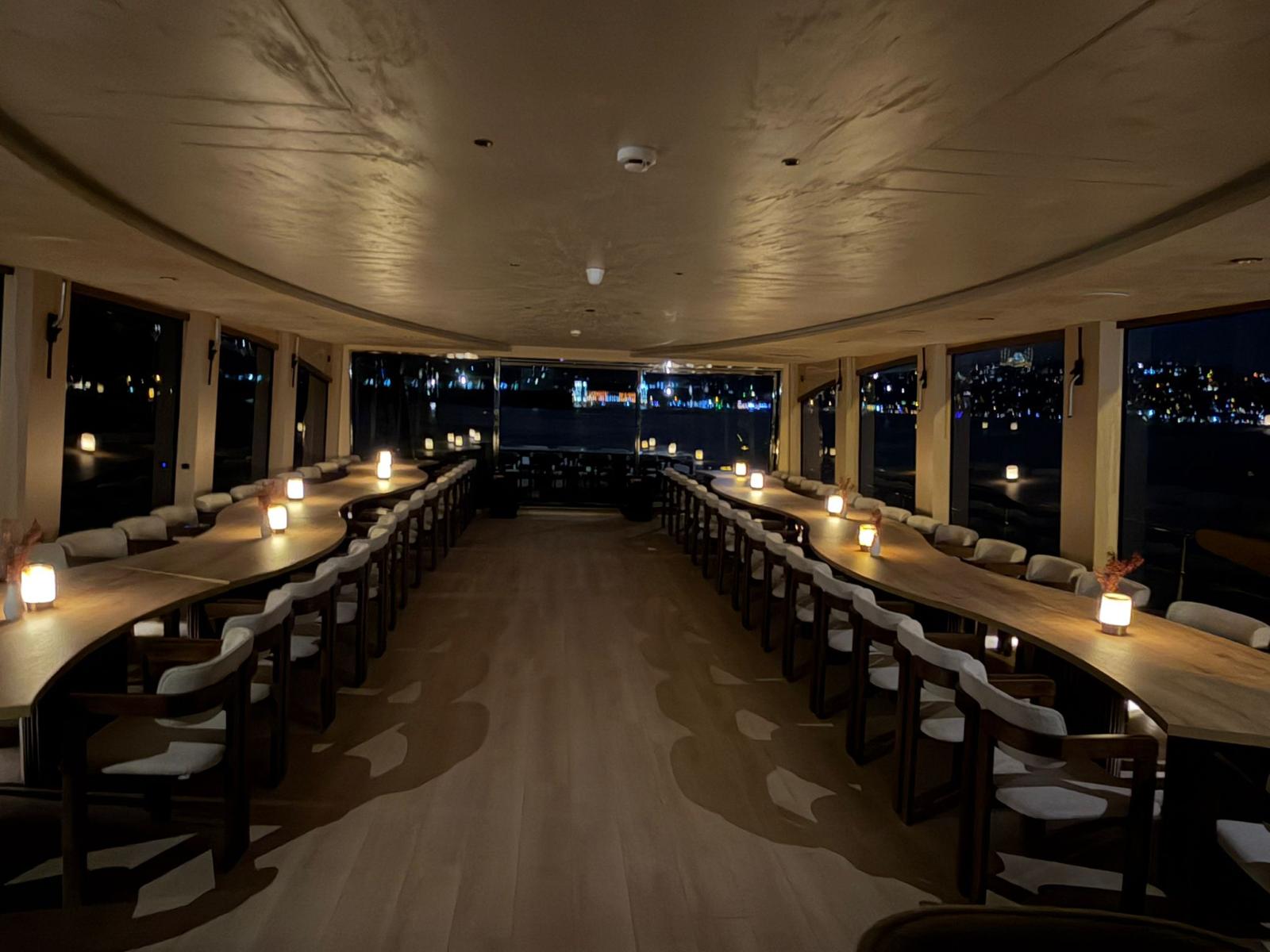 Event Yacht · 90 Guests · 5
