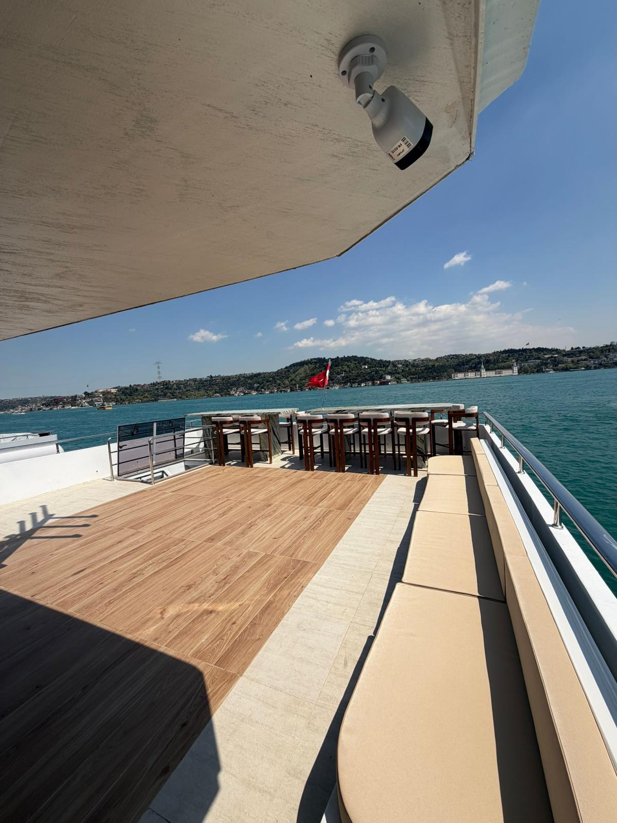 Event Yacht · 90 Guests · 4