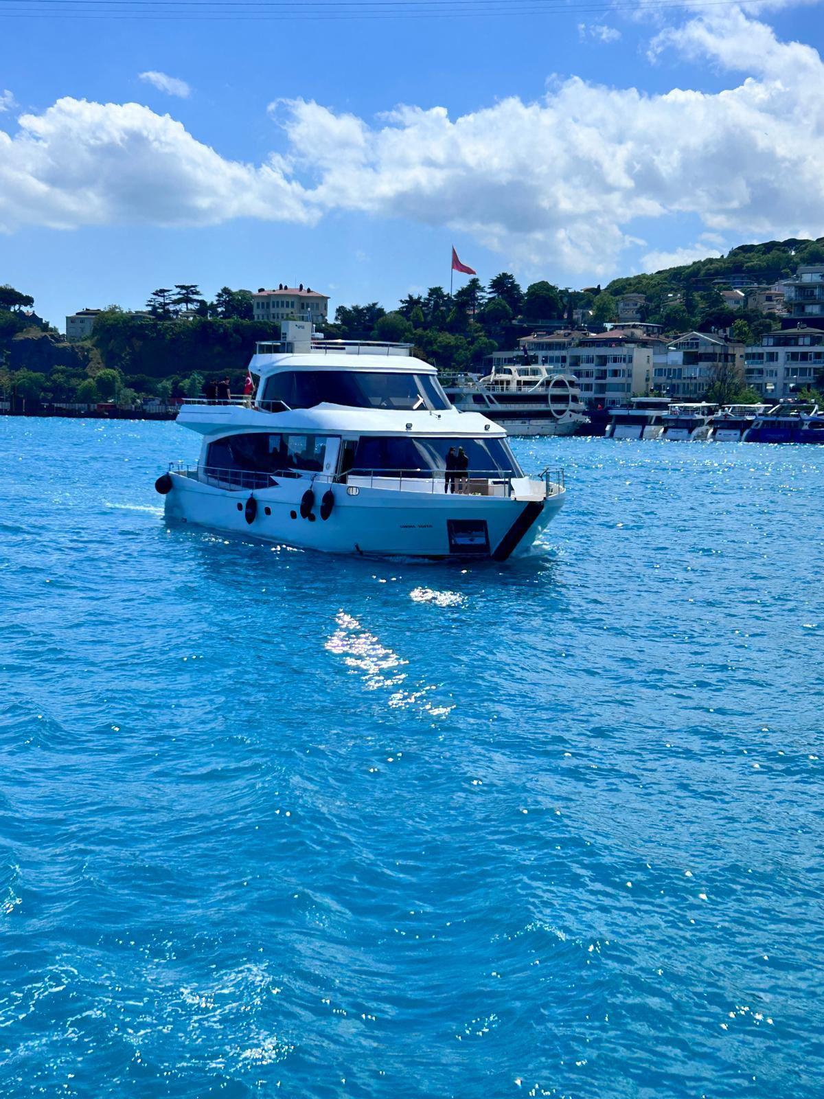Event Yacht · 90 Guests · 1